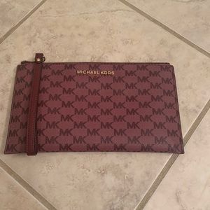 Michael Kors wristlet/clutch